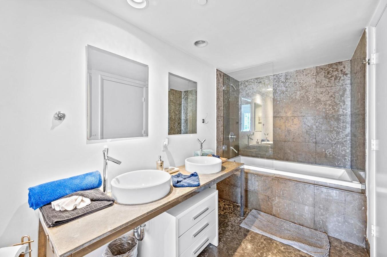 *W Icon Brickell- Luxury 2Br Highrise Corner Condo** Майами Экстерьер фото