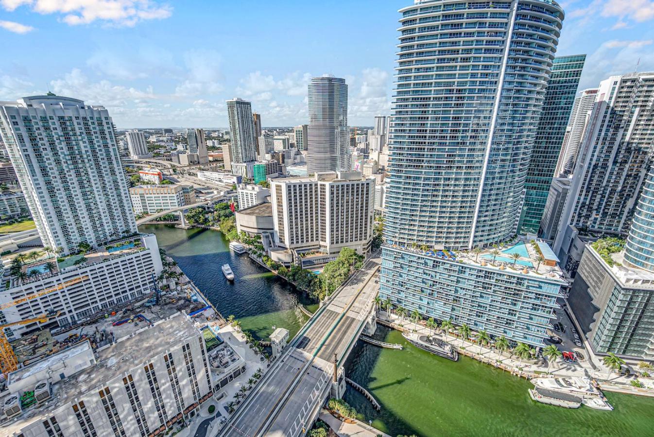 *W Icon Brickell- Luxury 2Br Highrise Corner Condo** Майами Экстерьер фото